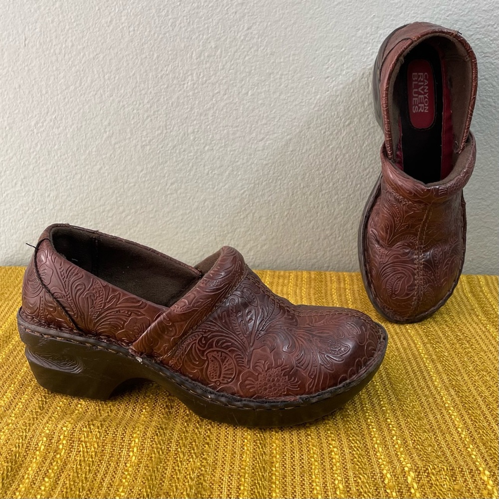 Canyon River Blues | Brown Faux Leather Paisley Coby Clogs